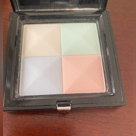 Givenchy powder - Picture 7 of 8
